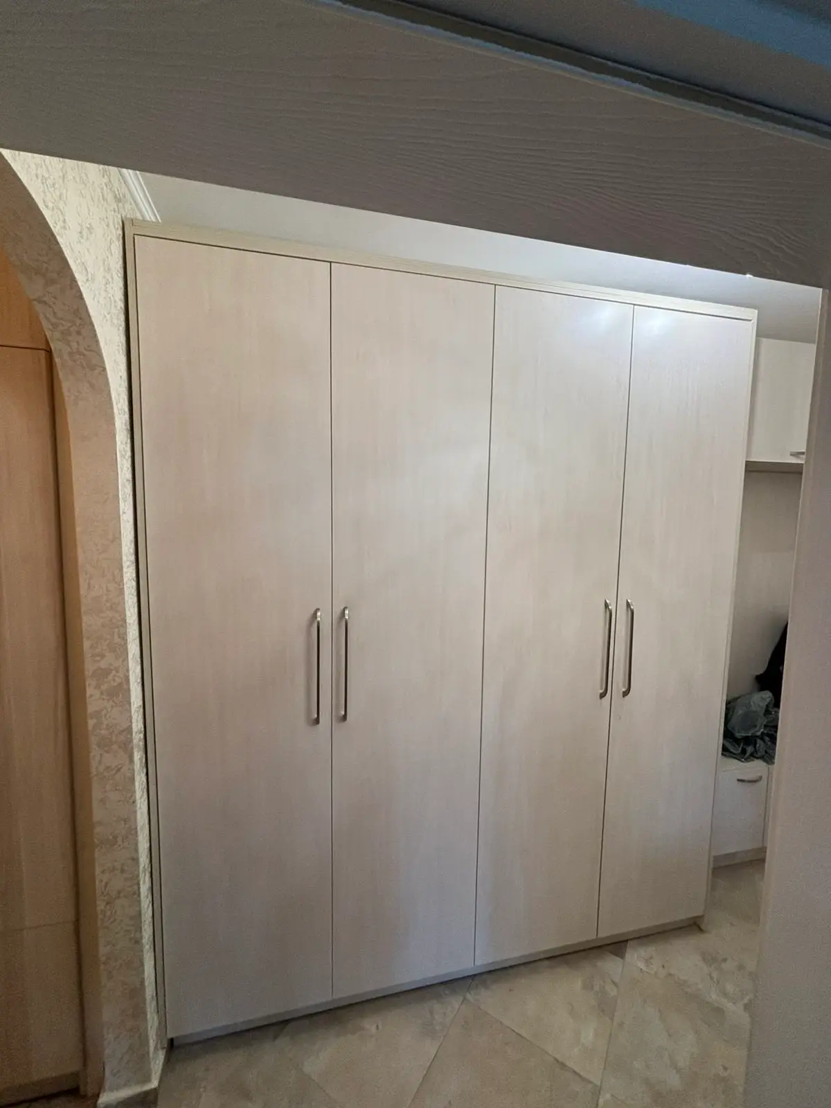 Гардероб антре — гардероби по поръчка от ArtMebel.bg, Бургас